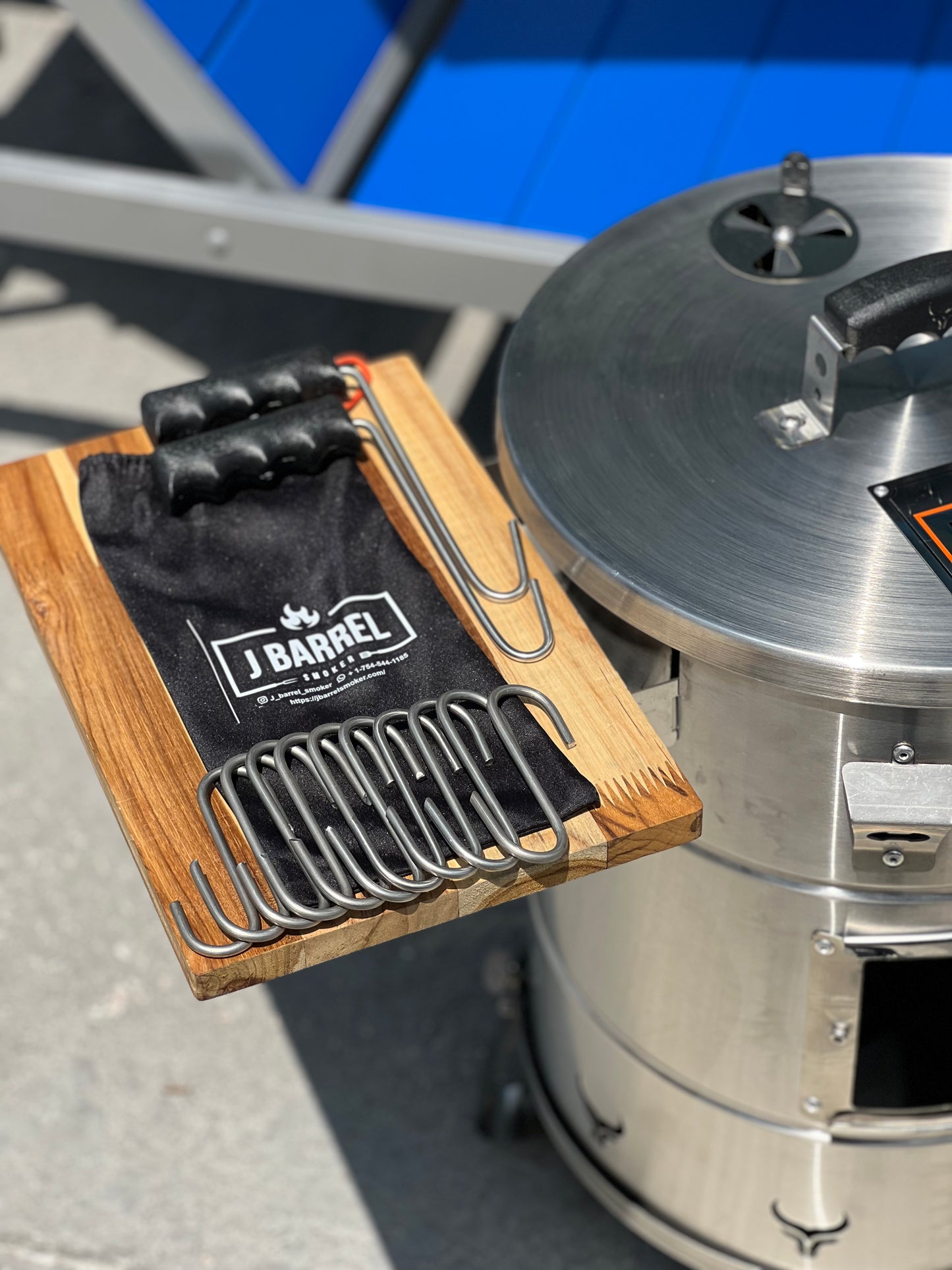 Auxiliary Shelves – Teak Wood & Metal Options for Barrel Smokers